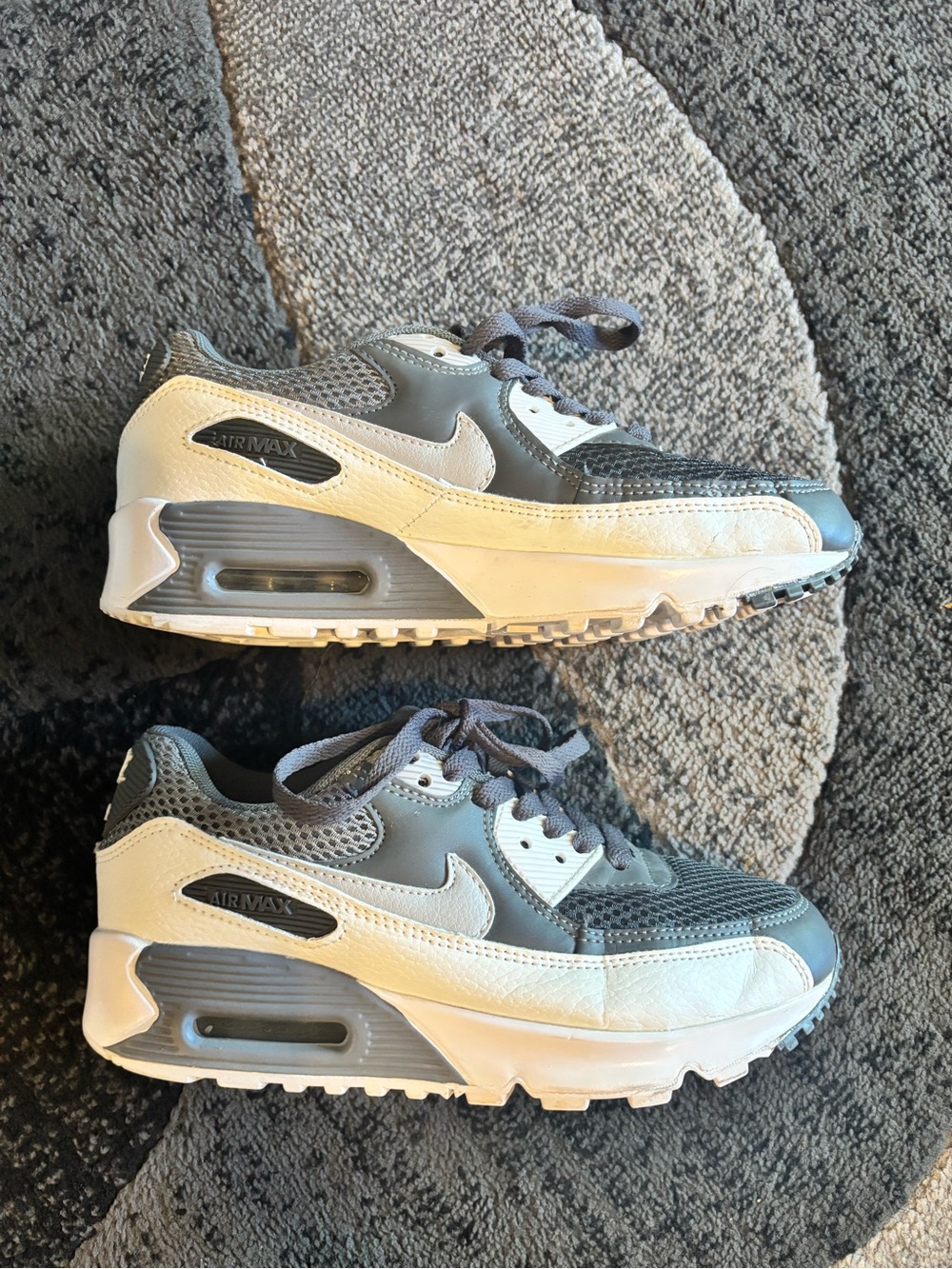 Nike Air Max 6.5 gray and white